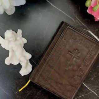 СВЕТЛЫЙ ПРАЗДНИК