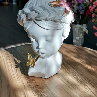 ШКАТУЛКИ, РАМКИ ДЛЯ ФОТОГРАФИЙ И СТАТУЭТКИ Для маленьких и больших сокровищ